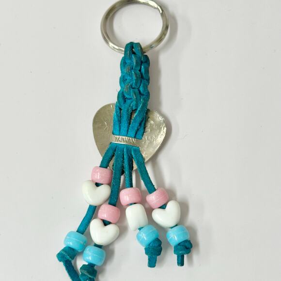 Vintage 90s handmade suede leather and bead macrame Keychain heart concho boho - Picture 6 of 14